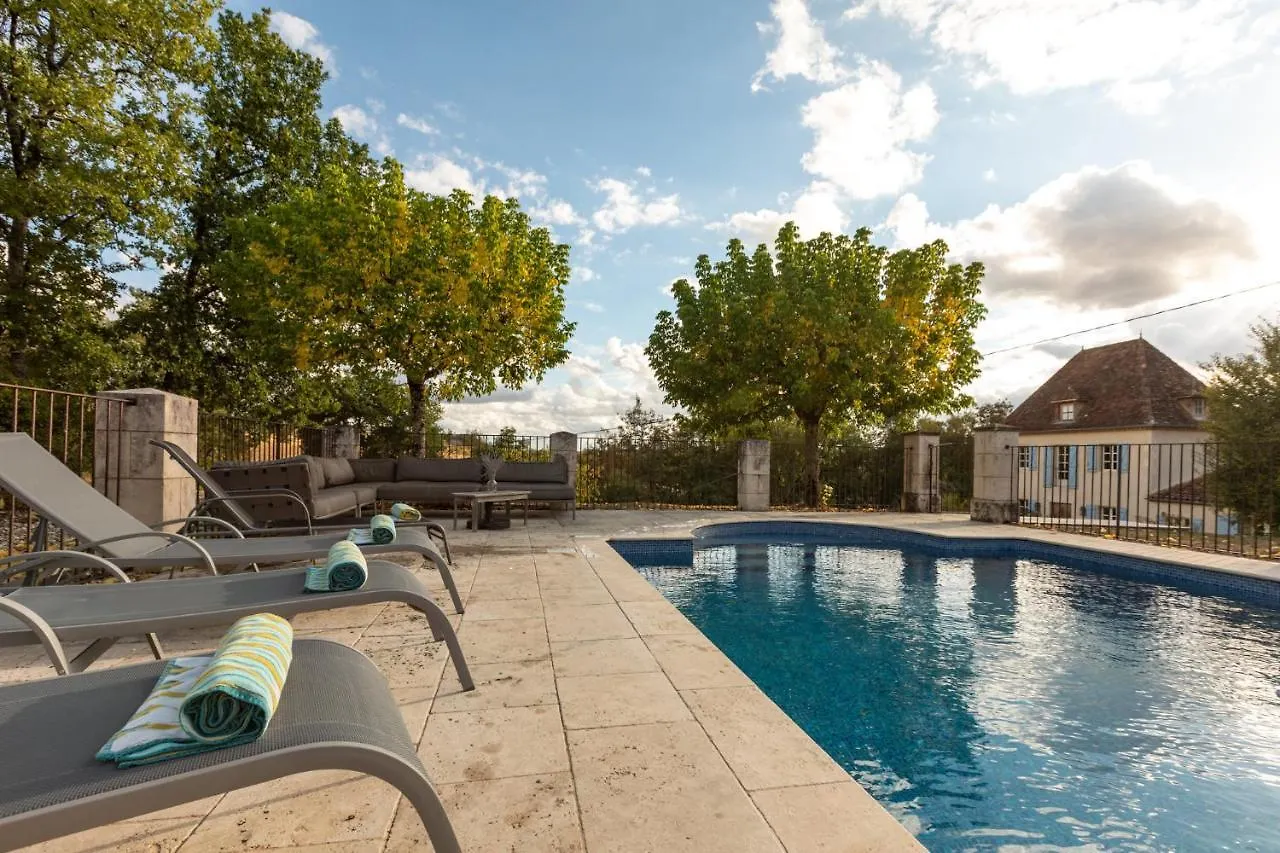Roques Cottage - Spacieuse Maison Pierre Avec Piscine Chauffee, Cuisine D'Ete, Petanque, Ping-Pong Et Jeux Enfants - 10 Min De Vic