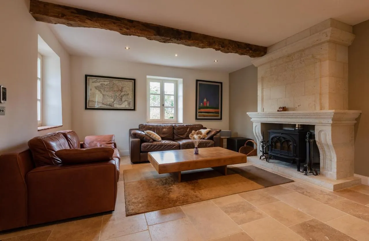 Holiday home Roques Cottage - Spacieuse Maison Pierre Avec Piscine Chauffee, Cuisine D'Ete, Petanque, Ping-Pong Et Jeux Enfants - 10 Min De Vic